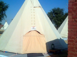 Umaid Safaris & Desert Lodge