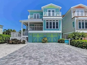 Beachy Villa Vista Apartment 5