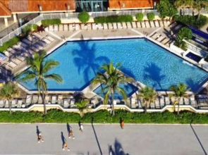 Hollywood Beach Resort - One Bedroom Nice Ocean View