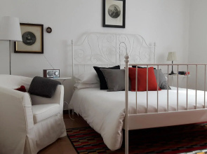 Apartment With Garden and Private Parking