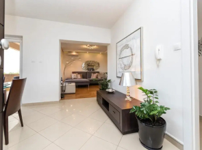 Marina Yacht Apartment