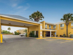 Quality Inn & Suites Corpus Christi Beachside