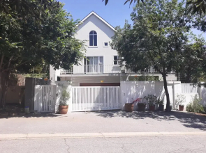 3 on Tessa Guesthouse (Adults Only)