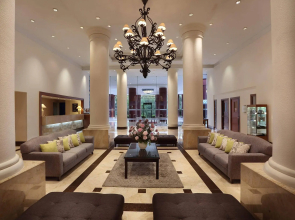 Aryaduta Lippo Village