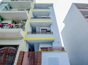 Hotel White House by OYO Rooms