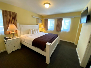 Hollywood Celebrity Hotel