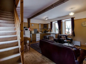 Braemore Square Country House