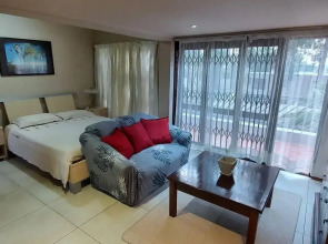 Morningside Loft with a pool and private balcony