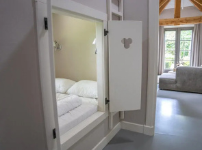 Farmhouse in Veluwe With Sauna and Nature Views