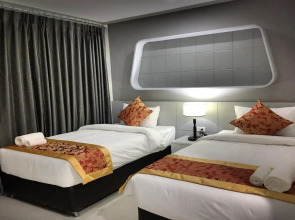 Top High Airport Link Hotel