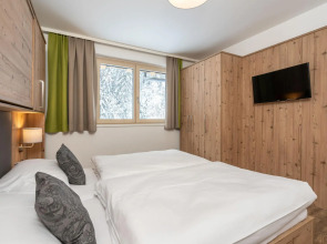 Chalet in Saalbach Near Ski Lift