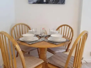 Pet Friendly 2 Bed Coastal Property - Millendreath, Looe