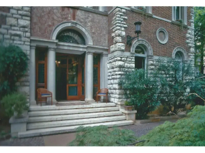 Villa V