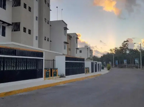 Devoted Hoestel in Cancun With Equipped Kitchen, Pool, Close to Beaches & More!