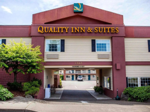Quality Inn & Suites Bremerton near Naval Shipyard