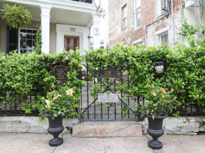Fleur De Lis Mansion