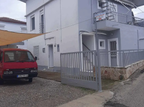 Cozy Grammatikou Home - Traditional Stay Parking