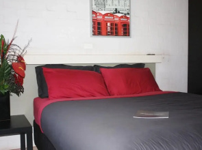 Newman Hotel