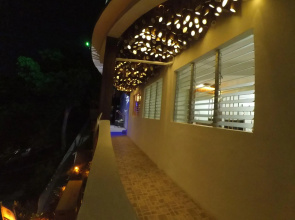 Summer Place Apartments Puerto Galera