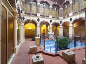 Hotel Le Roussillon