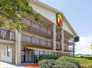 Super 8 By Wyndham Manassas