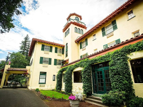Columbia Gorge Hotel and Spa