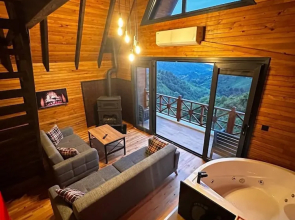 Moon House Bungalow