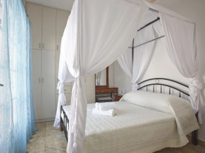 Loukas & Emma Eco Houses