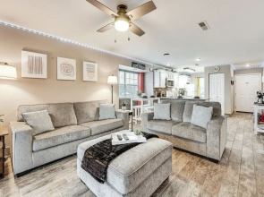 1 Mi to Silver Dollar City! Lake-view Family Haven
