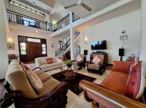 MYH - Lake Front Pvt Villa