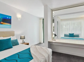 Palm Cove Beach Apartment