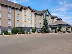 Days Inn by Wyndham Medicine Hat