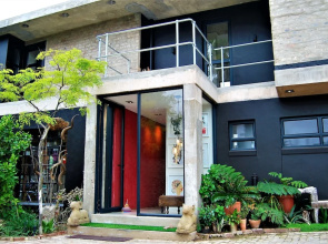 The Bright House Villa