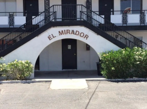 El Mirador Motel