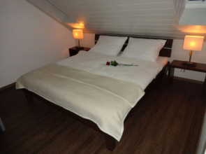 Exclusive Apartment - Rees