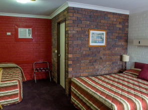 Arabella Motor Inn (formerly South Tweed Motor Inn)
