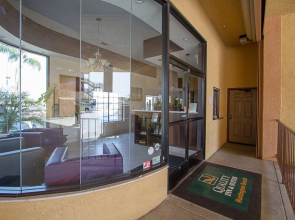 Quality Inn & Suites Huntington Beach