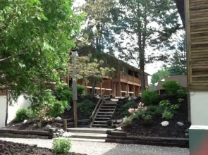 The Cedar Lodge