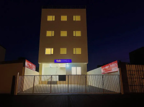 Fabhotel Varanasi Suites