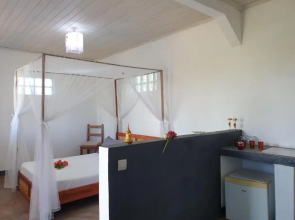 bungalow confortable avec piscine...