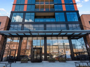 Cloud9 2x1 Apartments Fulton Market The Pop