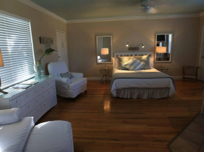 Walkabout Beach Resort