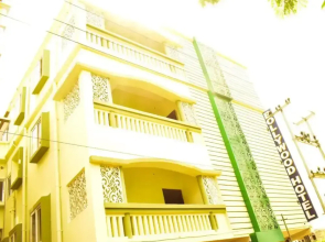 Goroomgo Effective Bollywood Hotels Bhubaneswar