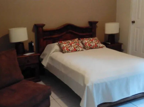 1915 Inn & Suites