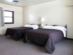The Bayview Motel - Fort Frances, ON - Lakeside Motel