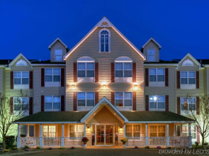 Country Inn & Suites by Radisson, Forest Lake, MN