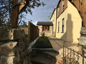 Willow Mews