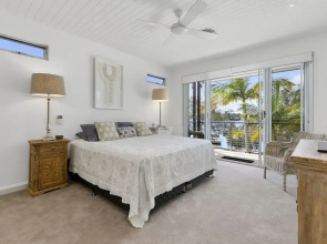 North Facing River Front Stunning Apartment - Unit 2, 9 Hilton Esplanade
