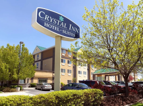 Crystal Inn Hotel & Suites Midvalley