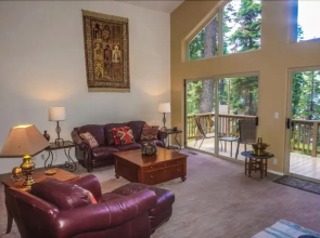 Rogers Retreat 3 Bedrooms 2.5 Bathrooms Home